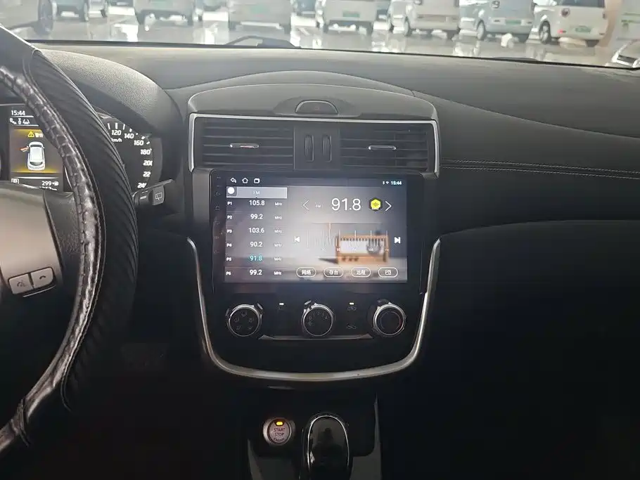 Nissan Tiida 2019 — фото 13
