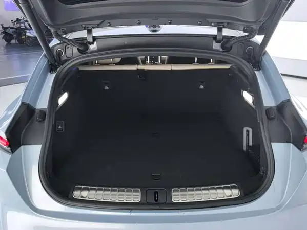 NIO ET5T 2024