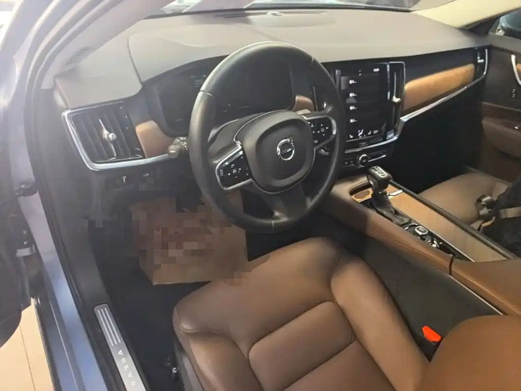 Volvo S90 2020 — фото 16