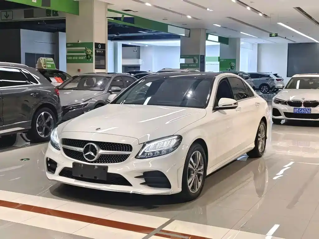 Mercedes-Benz C-Class 2021
