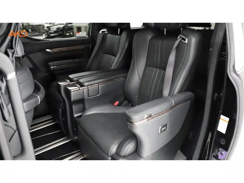 Toyota Alphard 2018 — фото 7