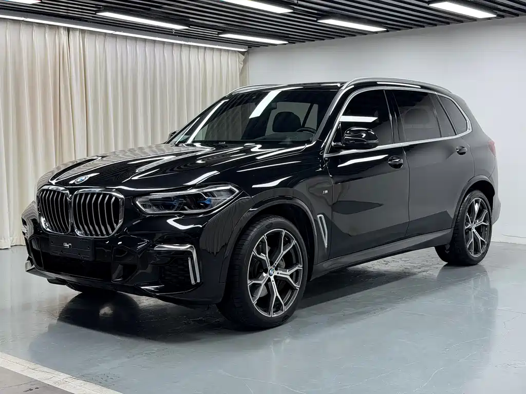 BMW X5 2023 — фото 1