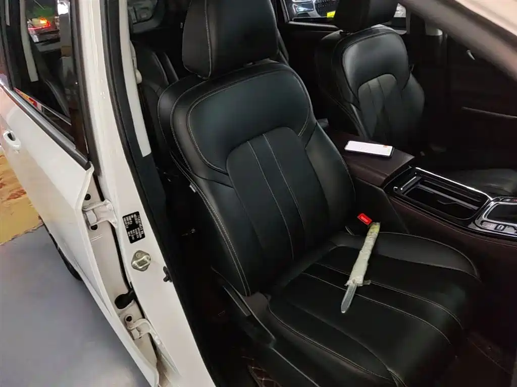GAC Motor Trumpchi M6 2023 — фото 25