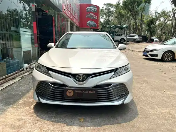 Toyota Camry 2019
