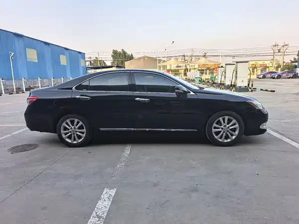 Lexus ES 2011