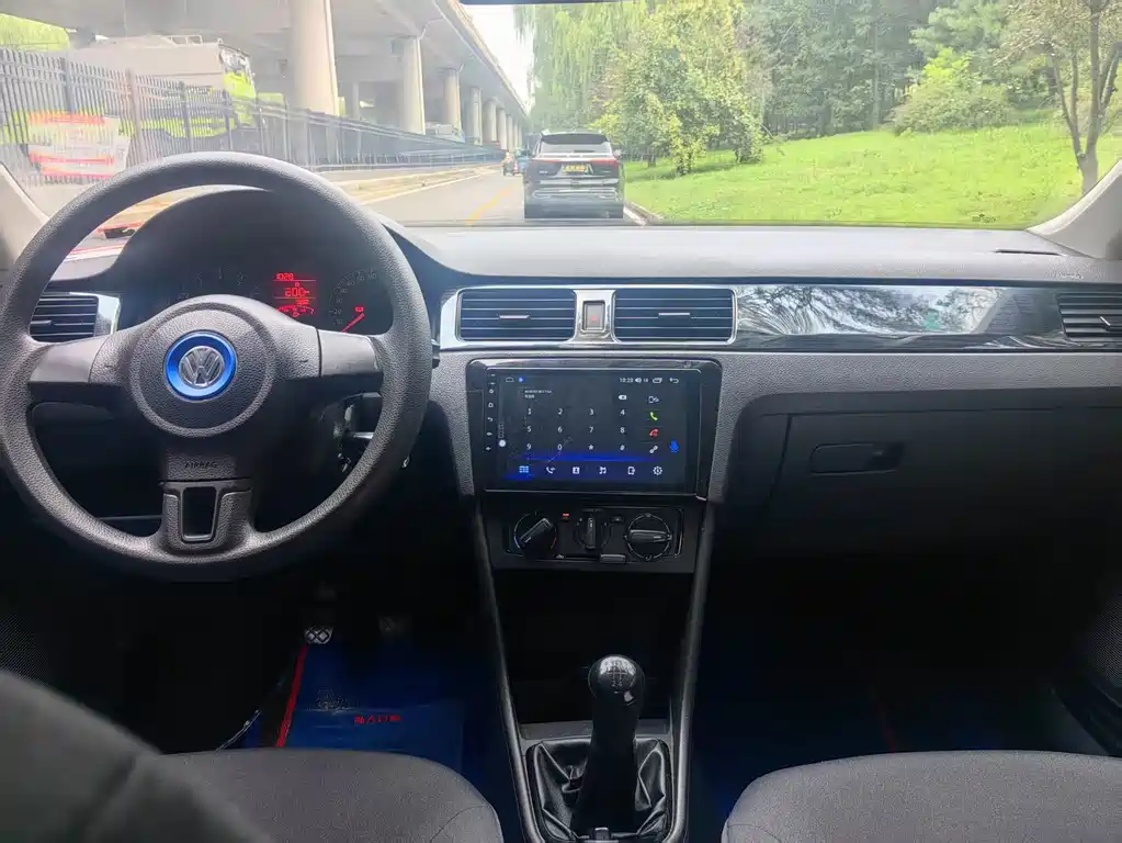 Volkswagen Santana 2015