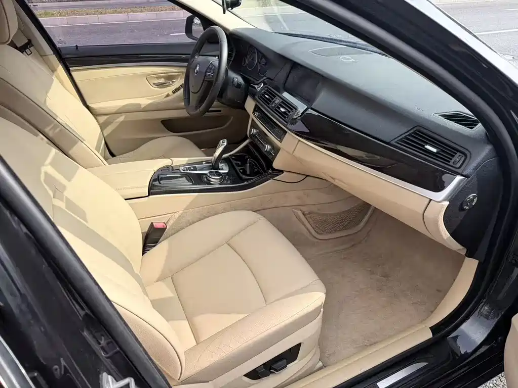 BMW 5 Series 2013 — фото 10