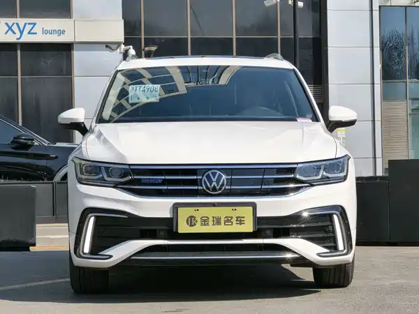 Volkswagen Tiguan L Plug-In Hybrid 2022