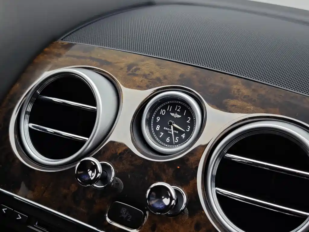 Bentley Flying Spur 2015 — фото 28