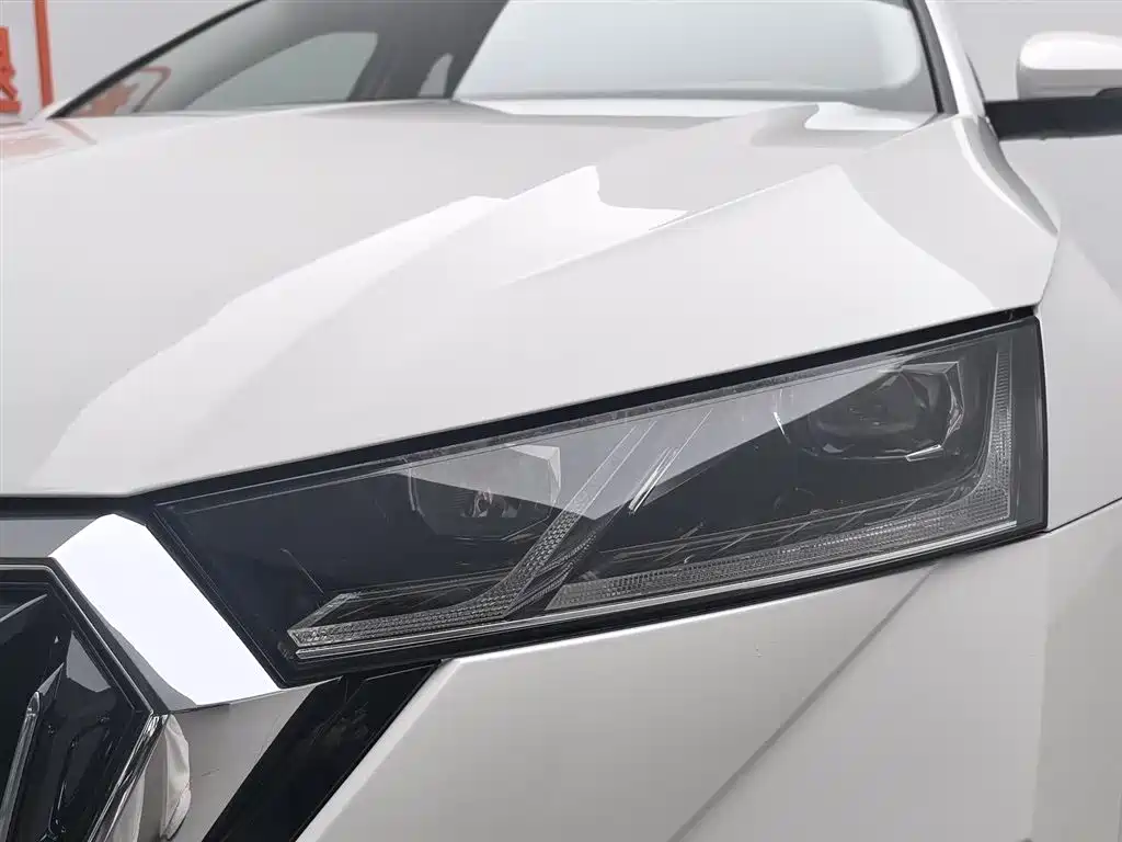 Skoda Octavia 2021 — фото 7