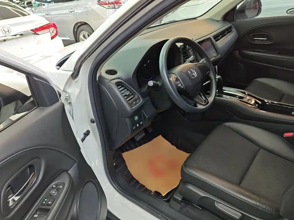 Honda Vezel 2021 — фото 16