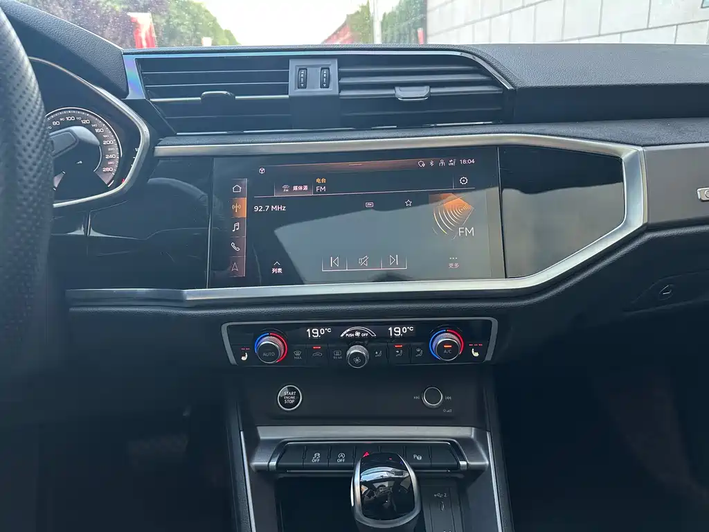 Audi Q3 2022 — фото 10