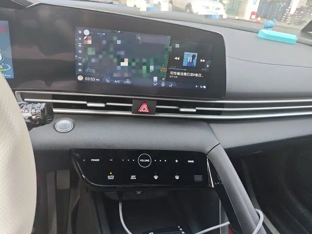 Hyundai Elantra 2023