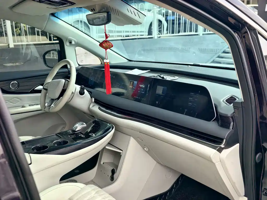 Dongfeng Forthing Xinghai V9 2024 — фото 30