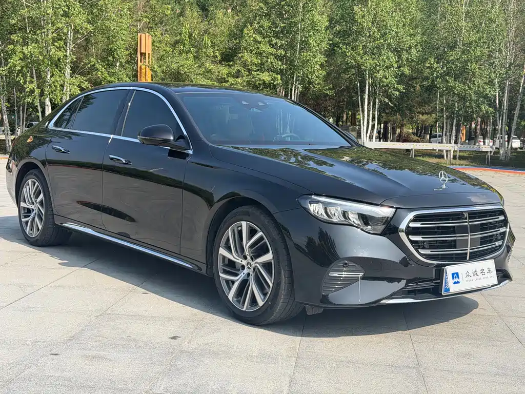 Mercedes-Benz E-Class 2025 — фото 3