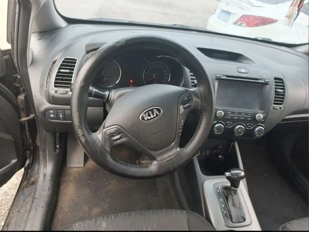 Kia K3 2015 — фото 15