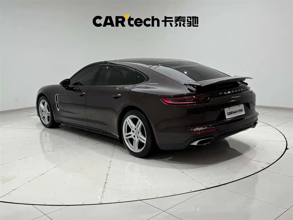 Porsche Panamera 2018 — фото 7