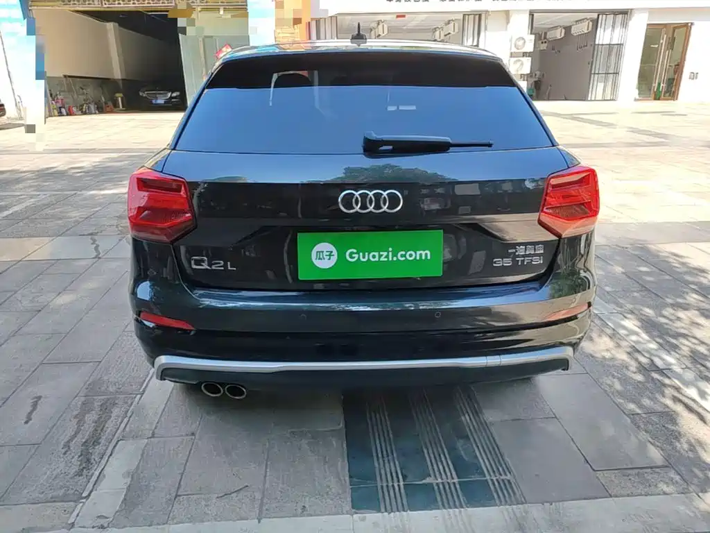 Audi Q2L 2019
