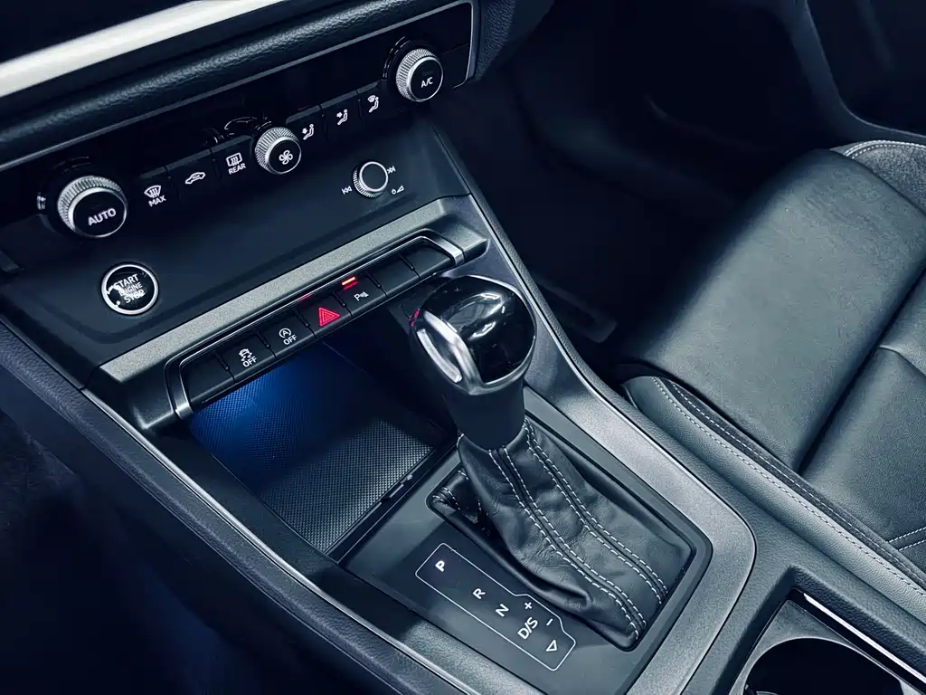 Audi Q3 Sportback 2023 — фото 13
