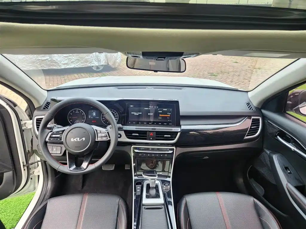 Kia KX3 2022 — фото 10