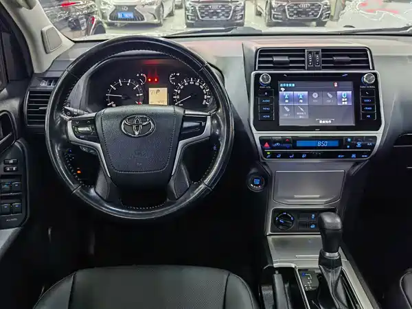 Toyota Prado 2019
