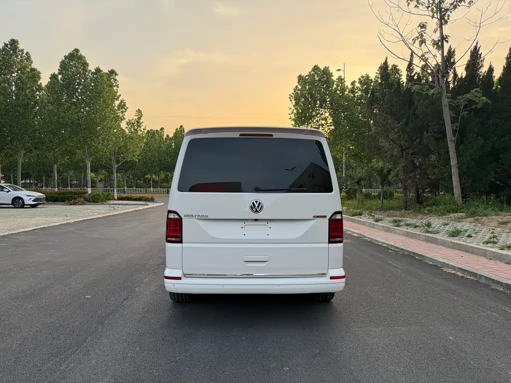 Volkswagen Multivan 2018 — фото 6