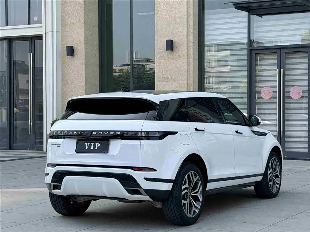 Land Rover Evoque 2023 — фото 8