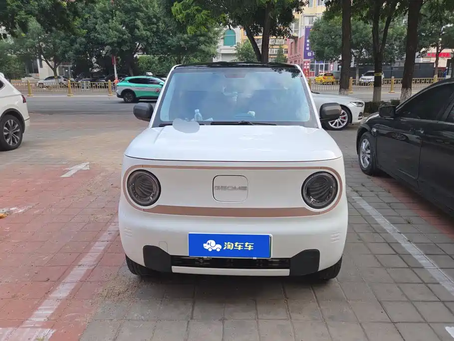 Geely Galaxy Panda 2023