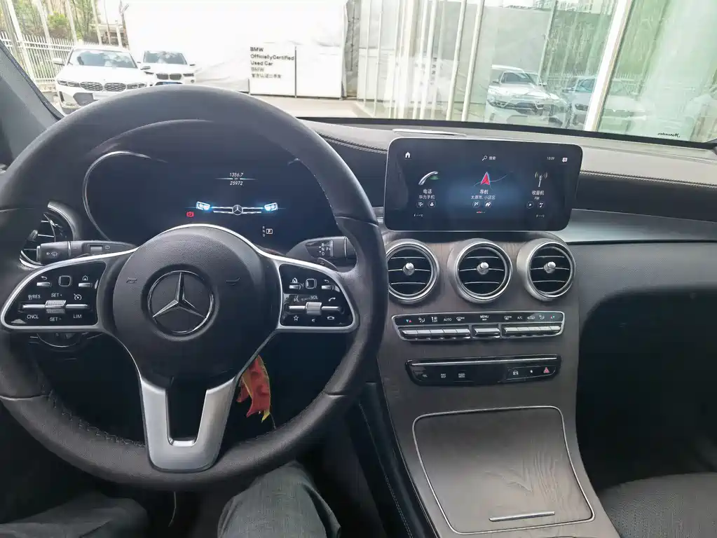 Mercedes-Benz GLC 2021 — фото 10
