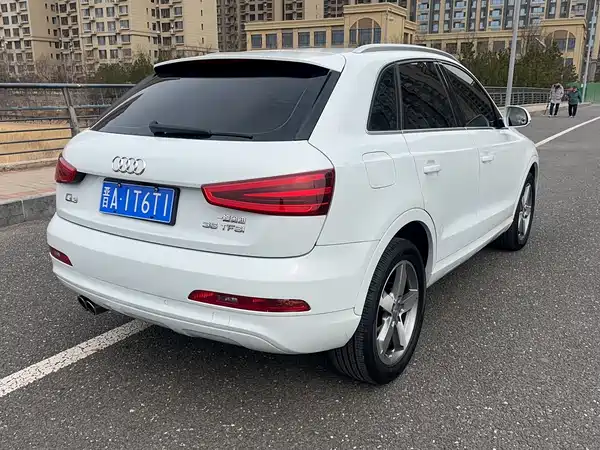Audi Q3 2015