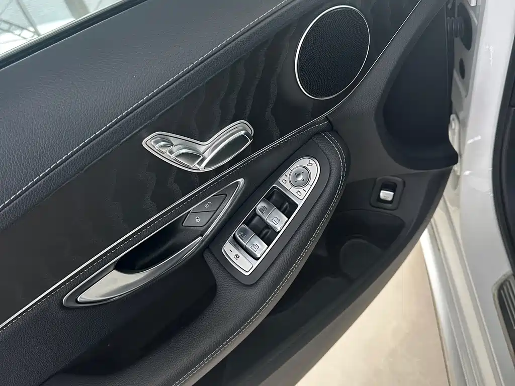 Mercedes-Benz C-Class 2020 — фото 10
