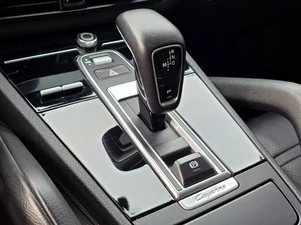 Porsche Cayenne 2018 — фото 10