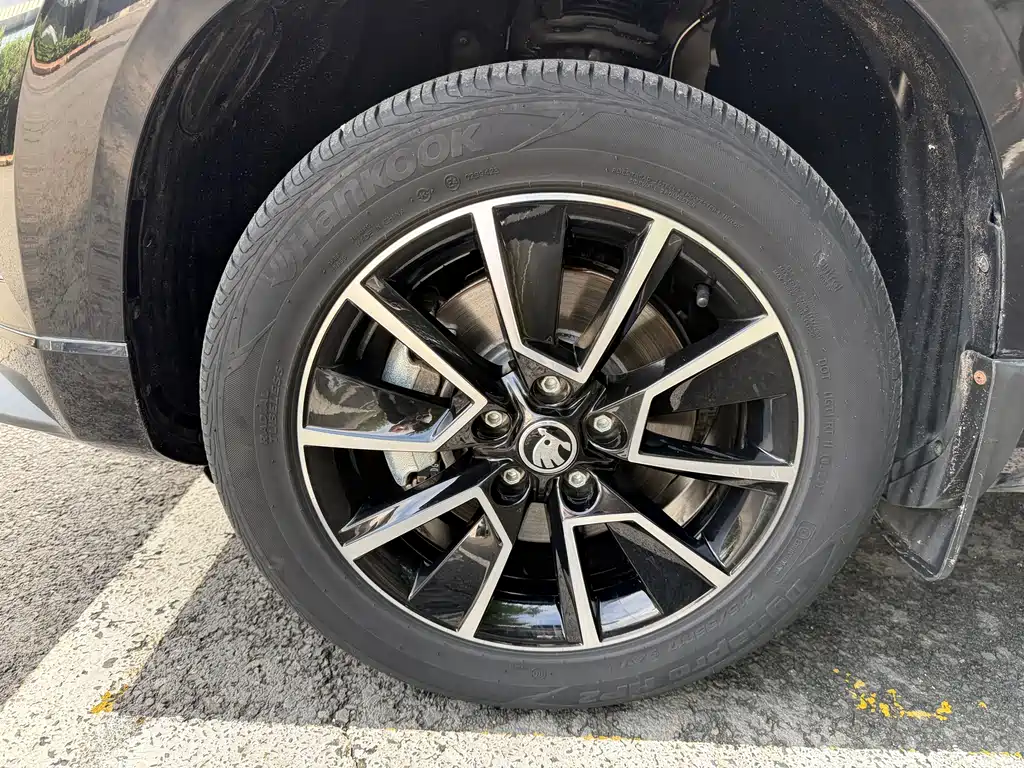 Skoda Karoq 2023 — фото 16
