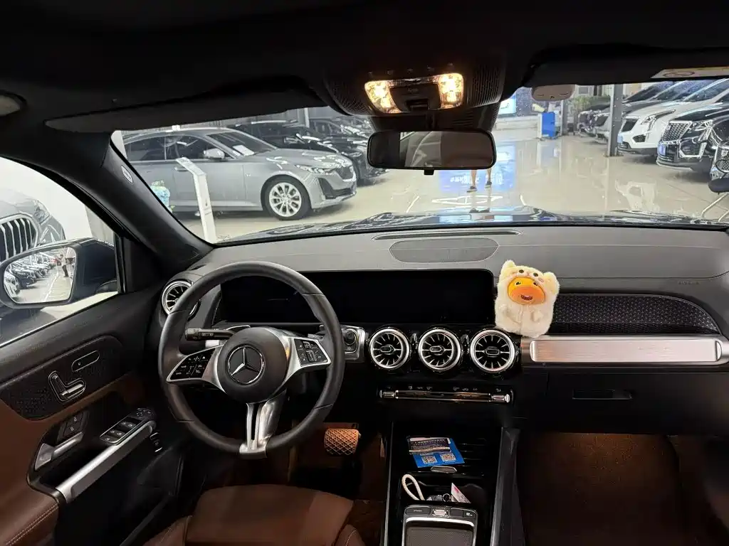 Mercedes-Benz GLB 2025