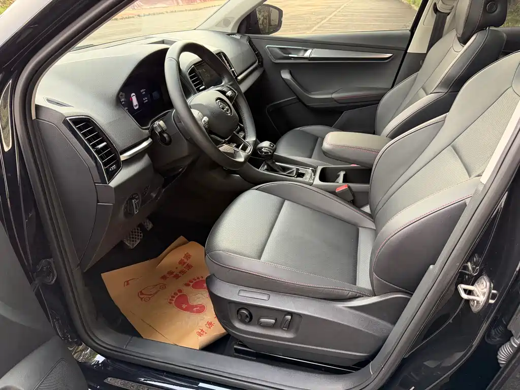 Skoda Karoq 2023 — фото 13