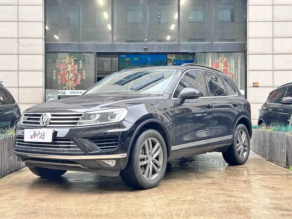 Volkswagen Touareg 2018 — фото 1