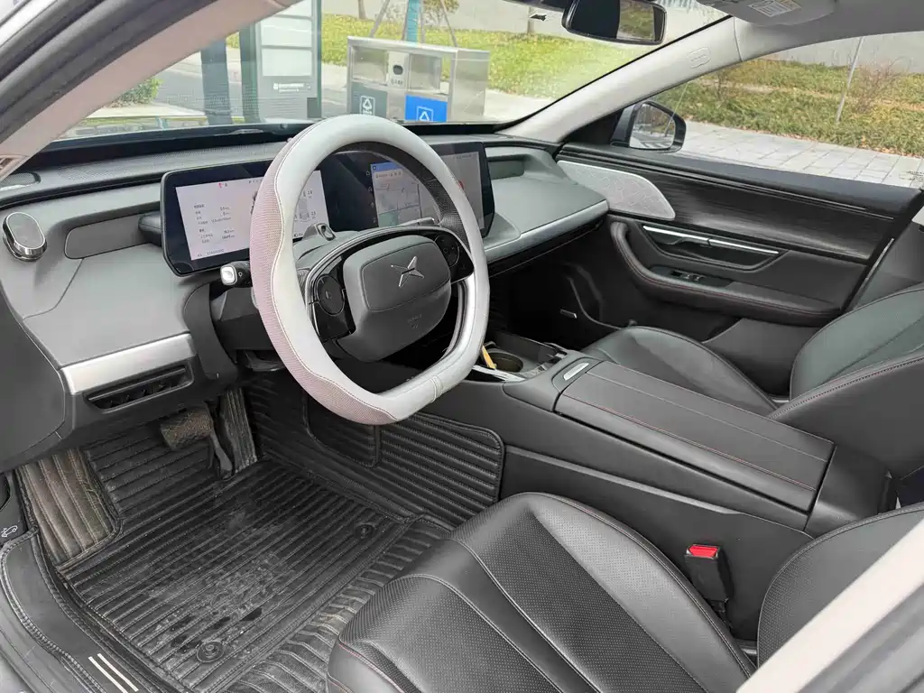 XPeng P7 2023 — фото 5