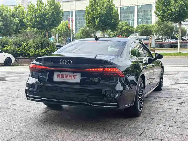 Audi A7L 2025