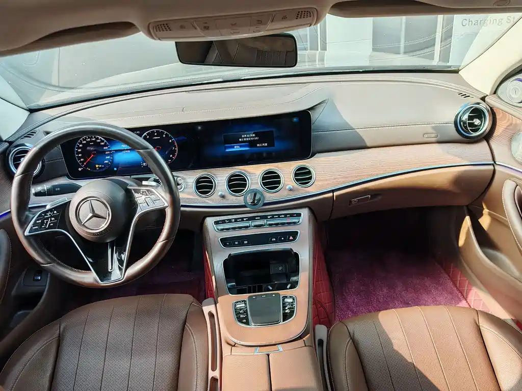 Mercedes-Benz E-Class 2022 — фото 4