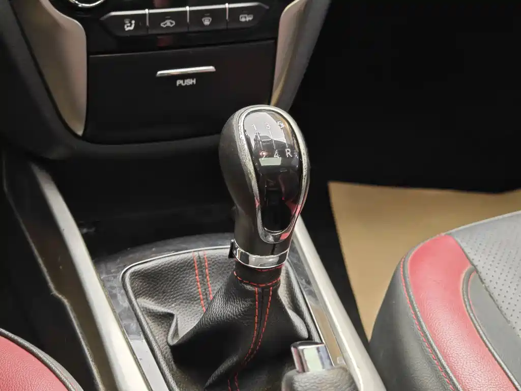 Changan Eado XT 2015 — фото 18