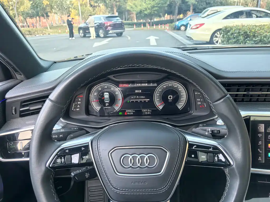 Audi A6L 2023 — фото 13