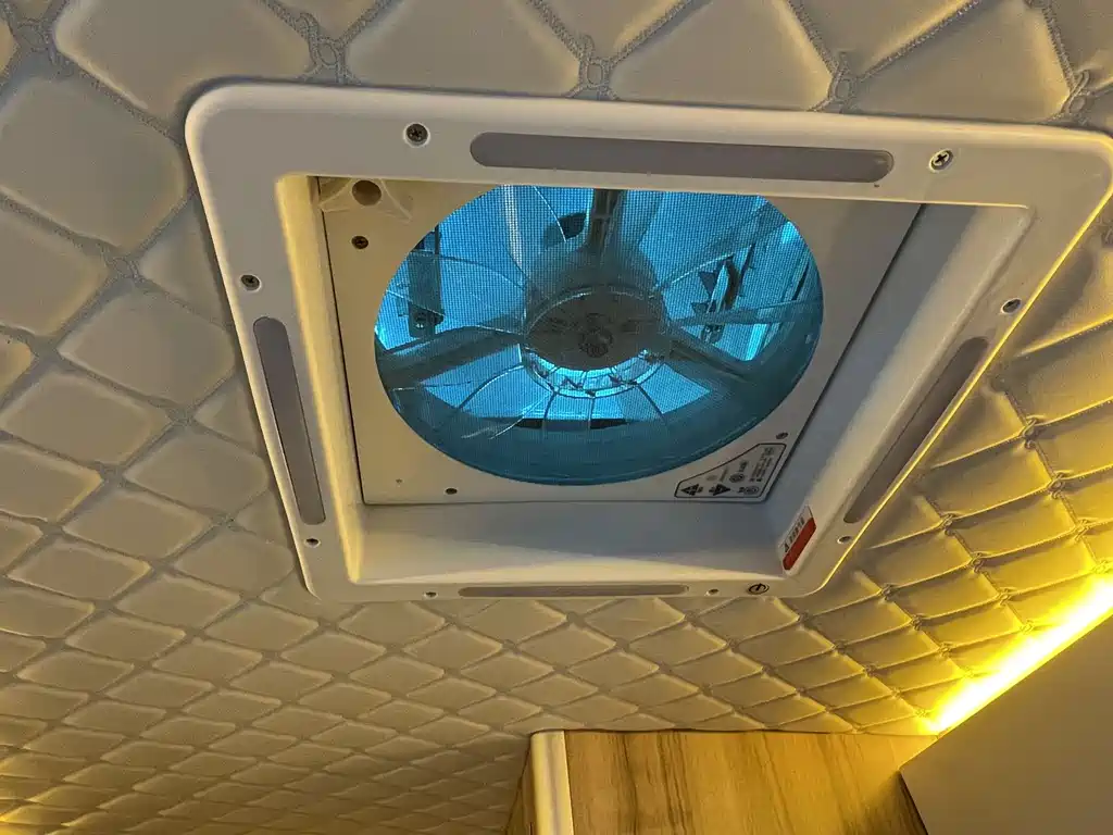 Maxus V90 RV 2022 — фото 15