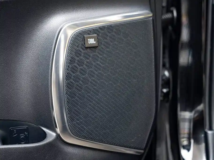 Toyota Alphard 2019 — фото 11