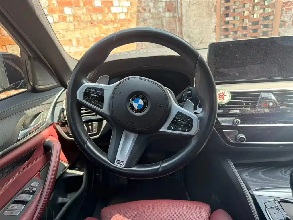 BMW 5 Series 2020 — фото 9