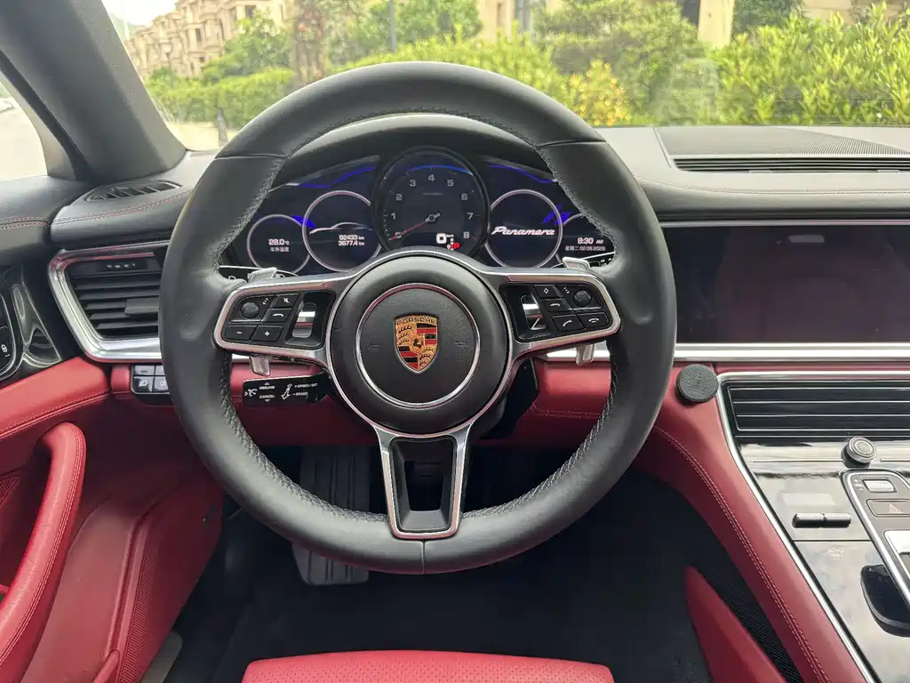 Porsche Panamera 2019 — фото 6
