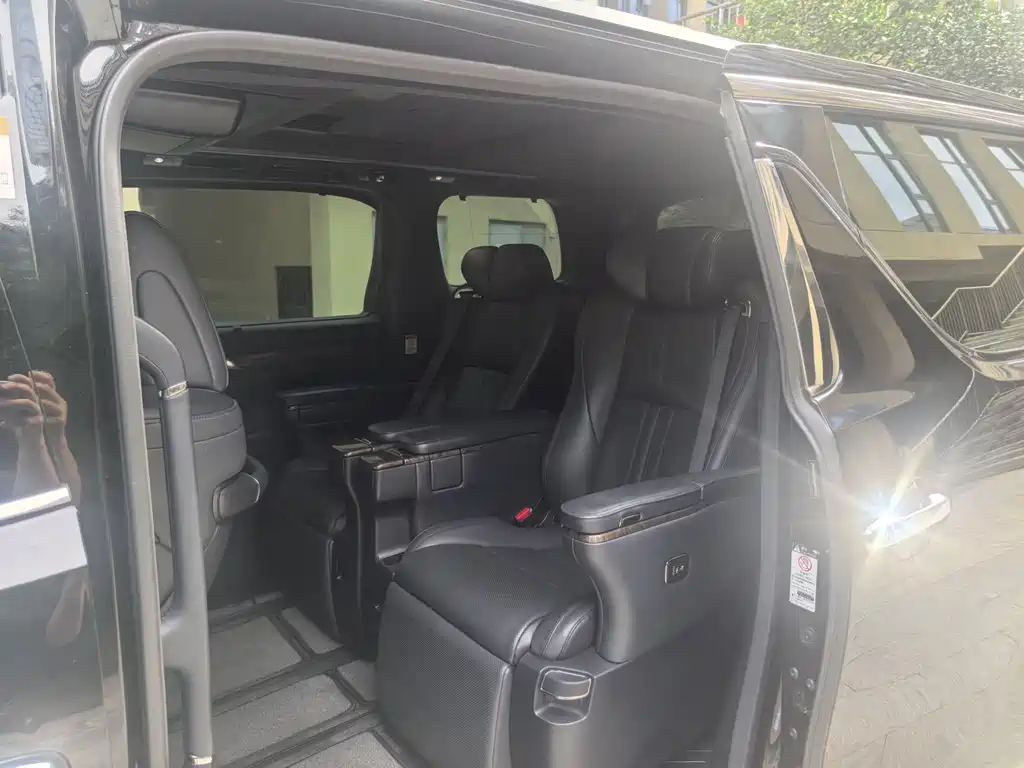 Toyota Alphard 2019