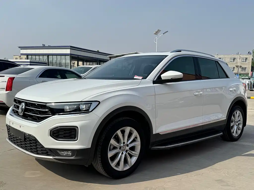 Volkswagen T-Roc 2019 — фото 1