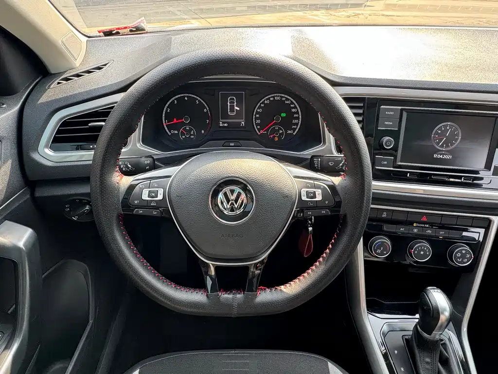 Volkswagen T-Roc 2019 — фото 13
