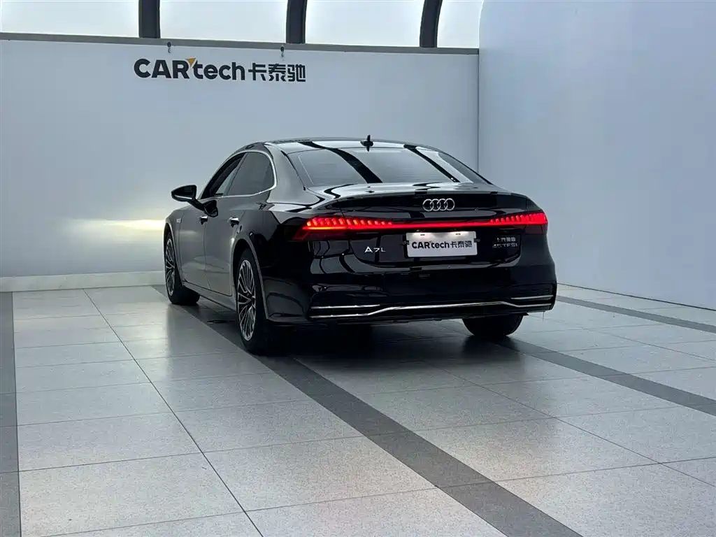 Audi A7L 2024 — фото 5