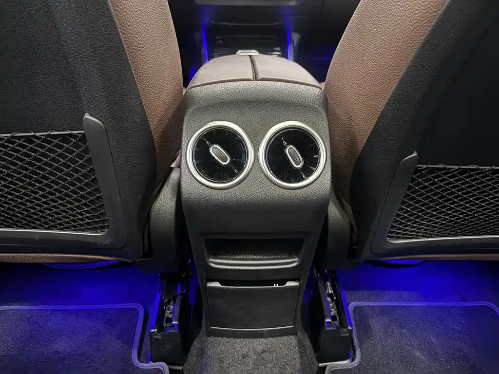 Mercedes-Benz GLB 2025 — фото 20